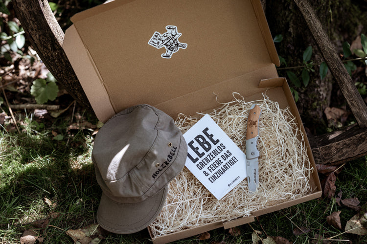 Geschenkset: Cap, Messer und Postkarte